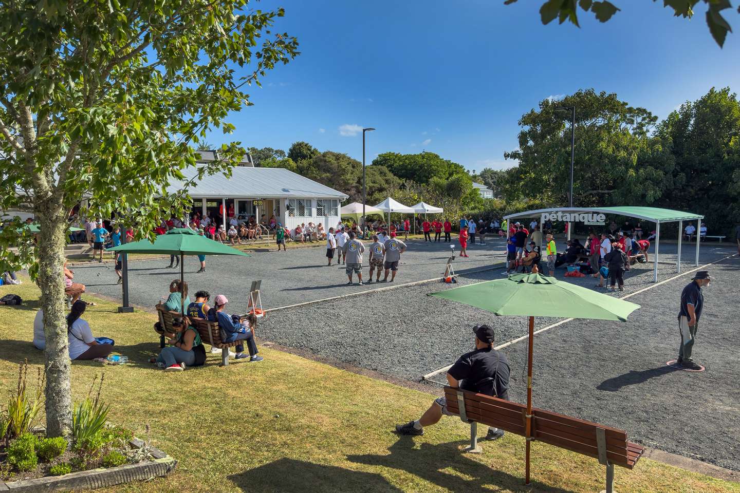 Les activités associatives sont-elles compatibles avec un arrêt de travail ?