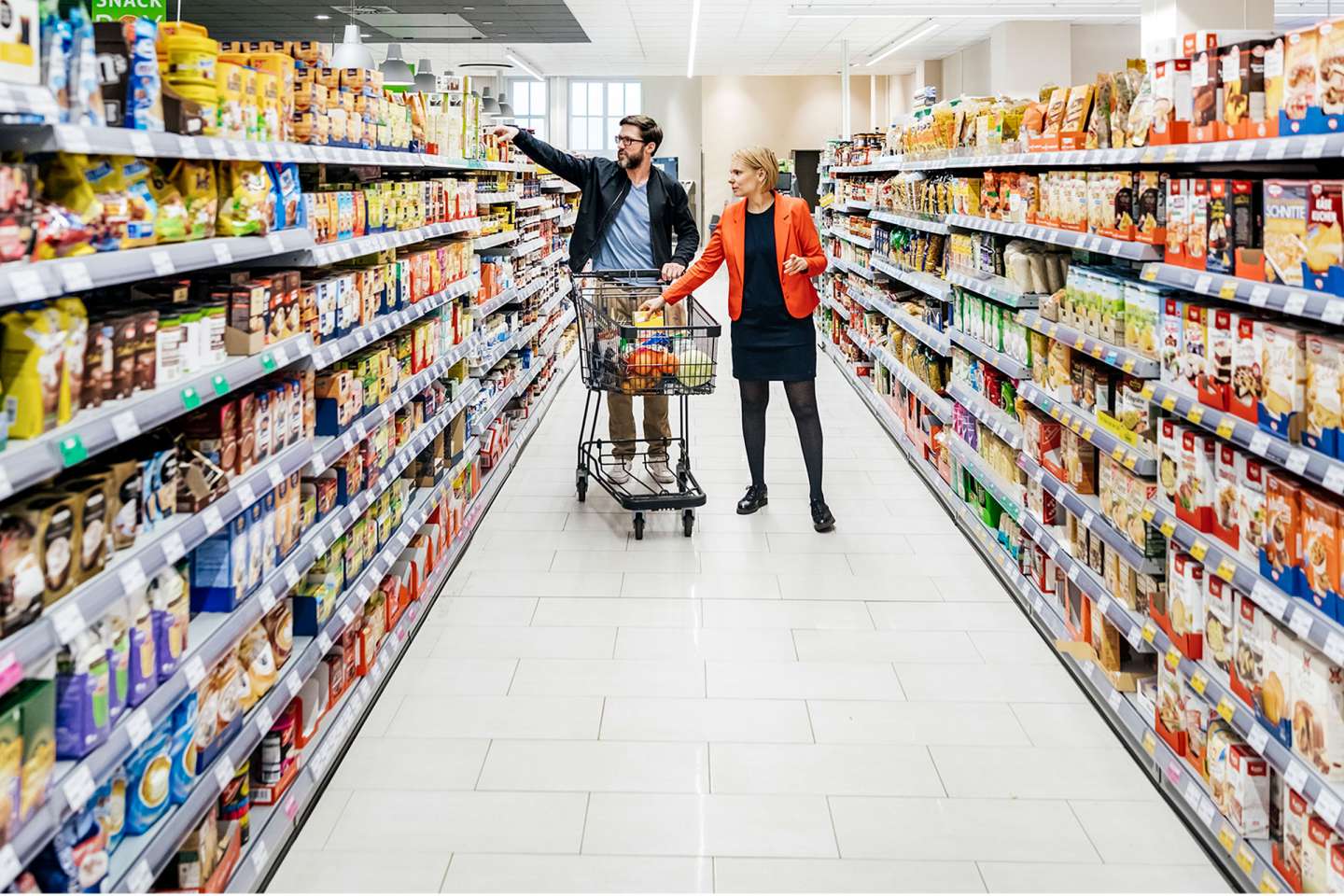 Supermarchés : une surface minimale de vente de produits sans emballage d’ici 2030