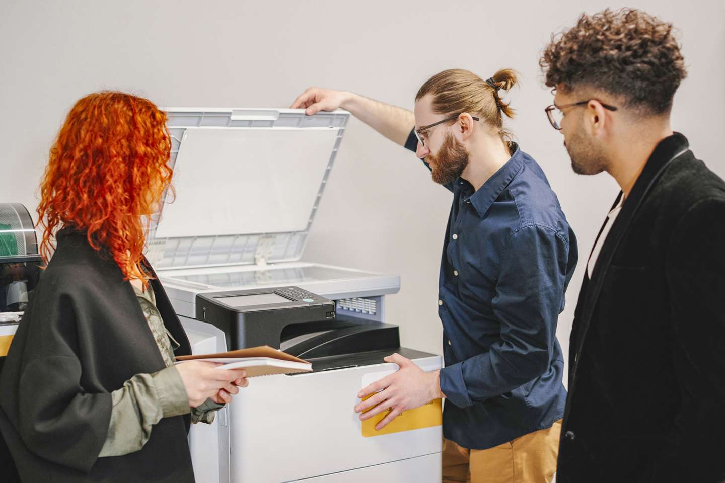 Notion de non-professionnel appliquée à une association