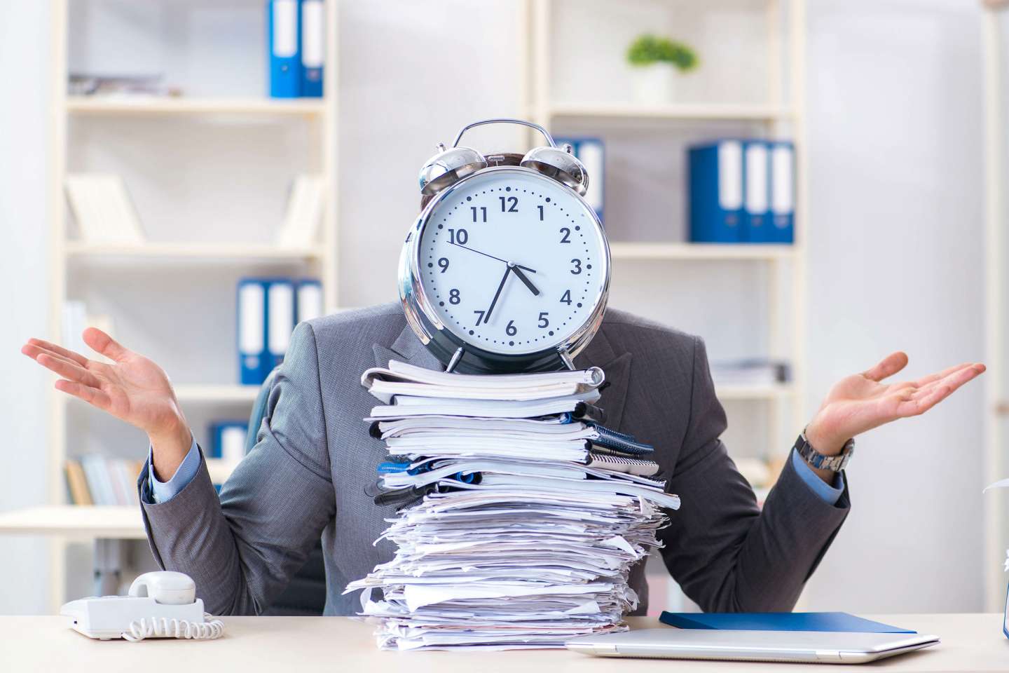 Heures supplémentaires : interdiction de l’employeur vs charge de travail