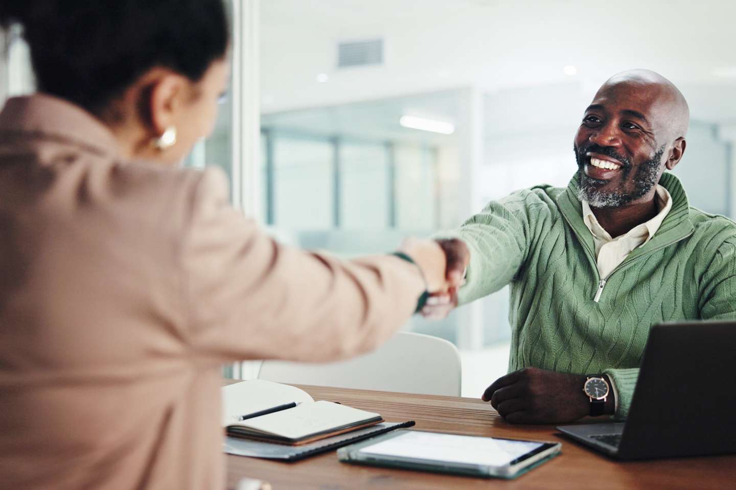 Outre-mer : le recrutement de travailleurs étrangers facilité