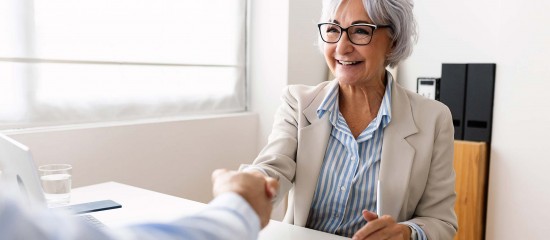 Salariés seniors : des entretiens de mi-carrière et de fin de carrière