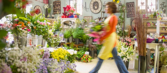 Céder deux établissements d’un fonds artisanal à un même acheteur : quelle exonération fiscale ?