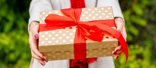 Le présent d’usage : une solution pour donner sans fiscalité