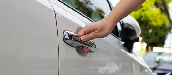 Véhicule de service : quand est-il considéré comme un avantage en nature ?